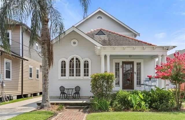 814 HIDALGO Street photos photos