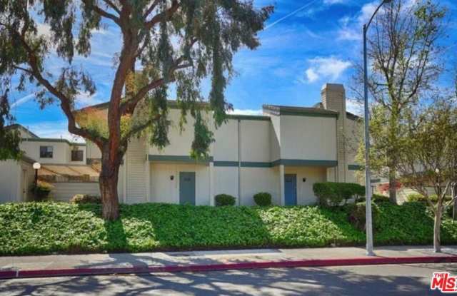 10574 Sunland Blvd photos photos