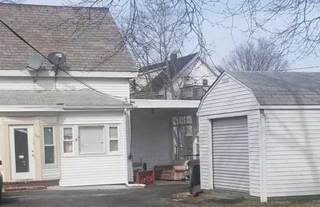 109 West Ashland Street Gallery 2