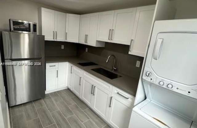 1030 SW 96th Ave photos photos