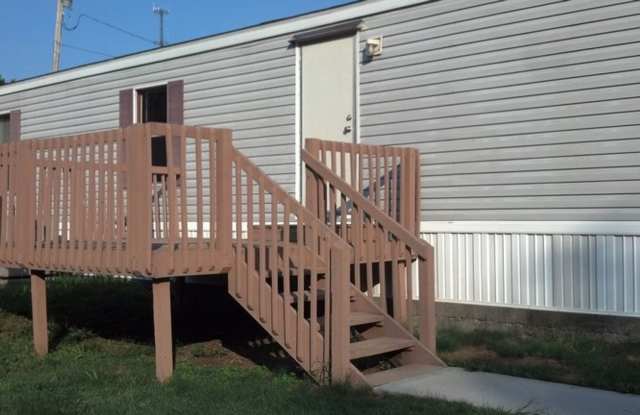 2 bed/2 bath manufactured home in private setting Gallery 3
