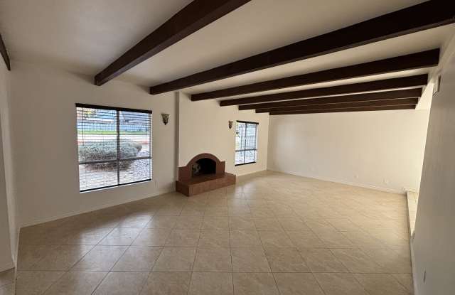 388 Hilltop DR Gallery 2