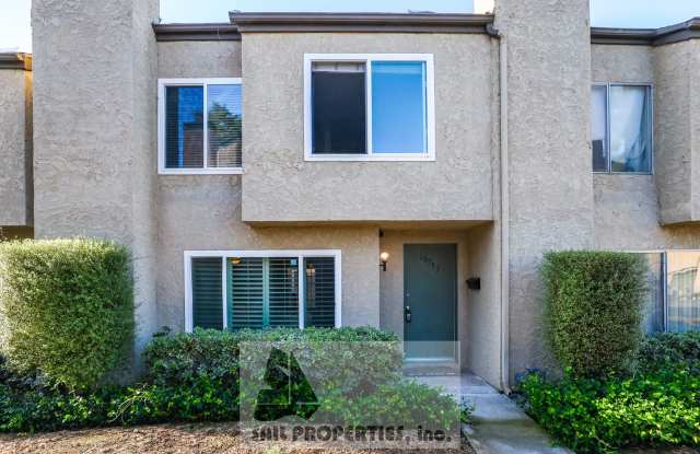 Charming 3-Bedroom townhome in Fountain Valley  close to Mile Square Park Gallery 3