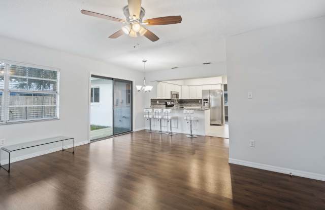 353 Shirley Ave - 353 Shirley Avenue, Belleair, FL 33756