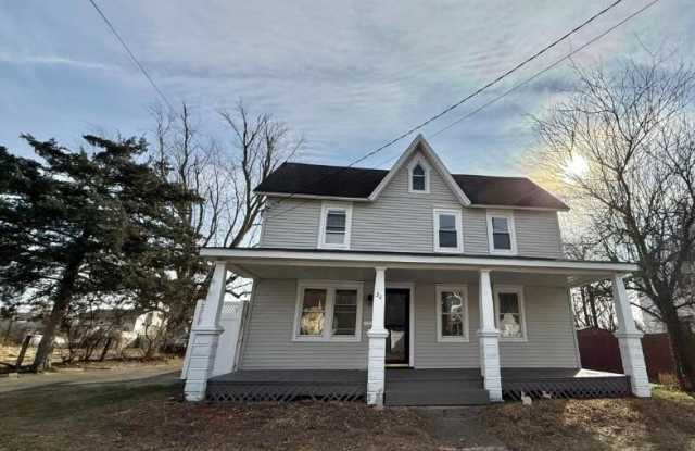 30 Maple Avenue photos photos