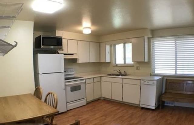 4693-4695 Holland Street - 4693 - 4693 Holland Street, Wheat Ridge, CO 80033