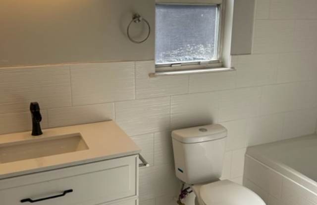 3-bedroom, 2-bathroom single-family home on Kernan and Atlantic Gallery 4