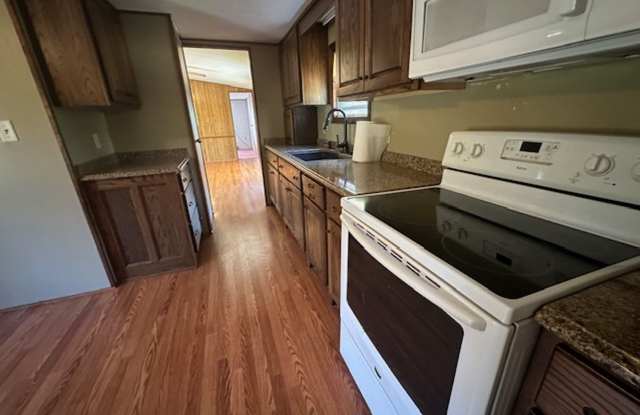 2 Bed 1 Bath Nice Yard! - 27634 New York 12, Jefferson County, NY 13601