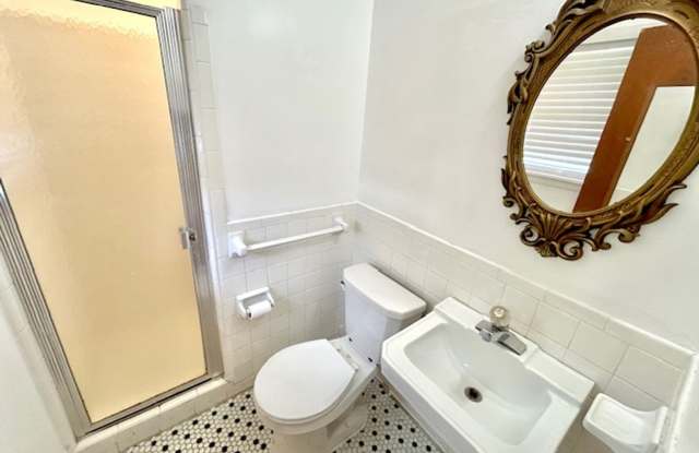 Available soon-6/9/26. Charming single-story home in the heart of Huntsville! Gallery 3