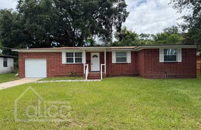 Charming Convenient 3-Bedroom Home in Jacksonville! - 2527 Blueberry Lane, Jacksonville, FL 32211 Charming Convenient 3-Bedroom Home in Jacksonville! - 2527 Blueberry Lane, Jacksonville, FL 32211