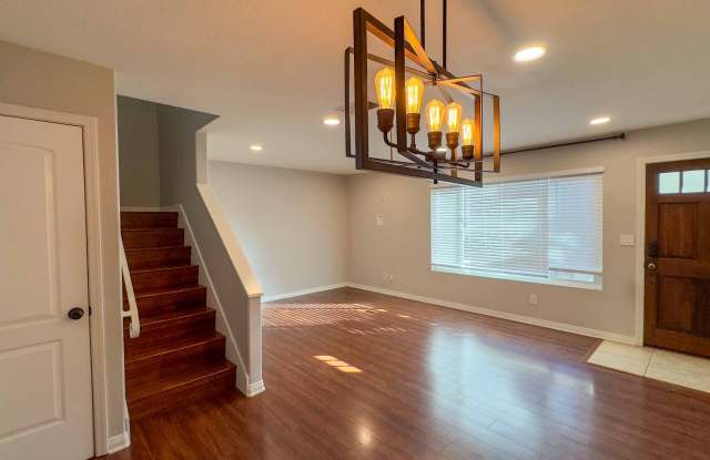 3-bedroom, 2.5-bath Split-Level Condo photos photos