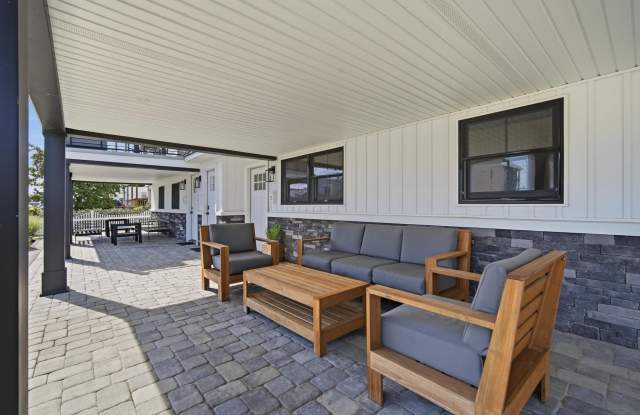 3800 W Brigantine Gallery 3