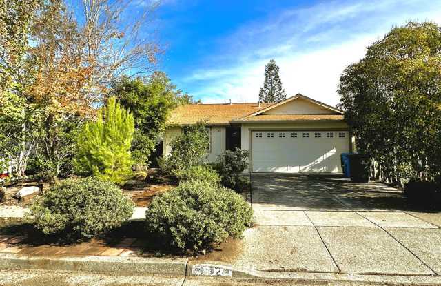 3 bedroom Rincon Valley Home - 432 Cambiaso Pl., Santa Rosa - 432 Cambiaso Place, Santa Rosa, CA 95409