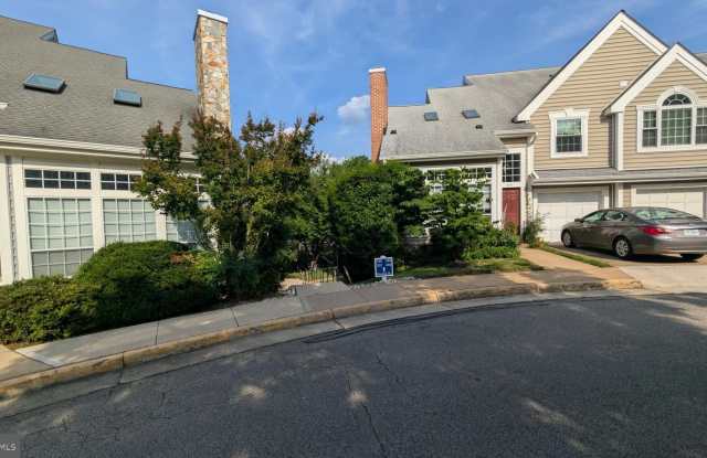 332 OVERLOOK Drive Gallery 2