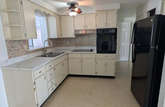 4835 Blossom Dr Gallery 3