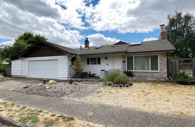 3558 NW Fillmore Ave photos photos