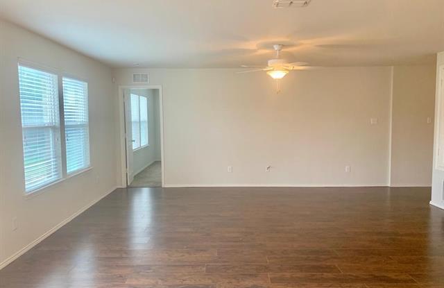 6037 Clipper Lane Gallery 3