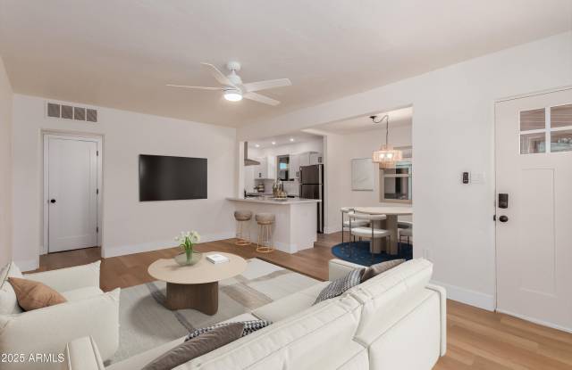 1821 W ROMA Avenue photos photos