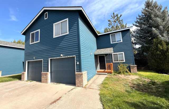 BRIGHT, OPEN LIVING IN THE HEART OF BEND!! Gallery 3
