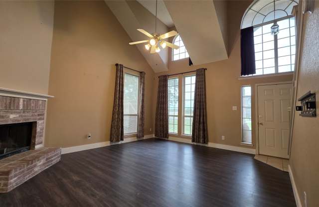 108 Indian Oaks Trail Gallery 4