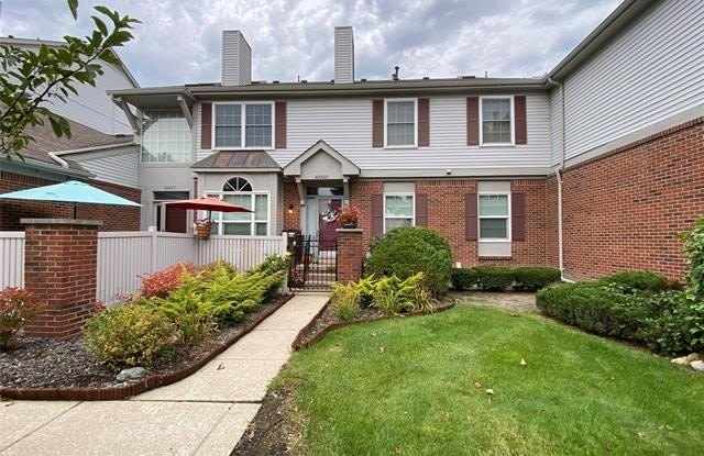 49435 Plymouth Way - 49435 Plymouth Way, Wayne County, MI 48170