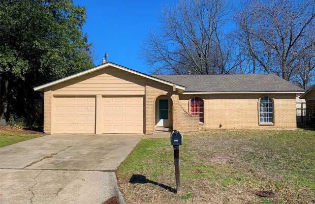 3317 Hummingbird - 3317 Hummingbird Lane, Denton, TX 76209