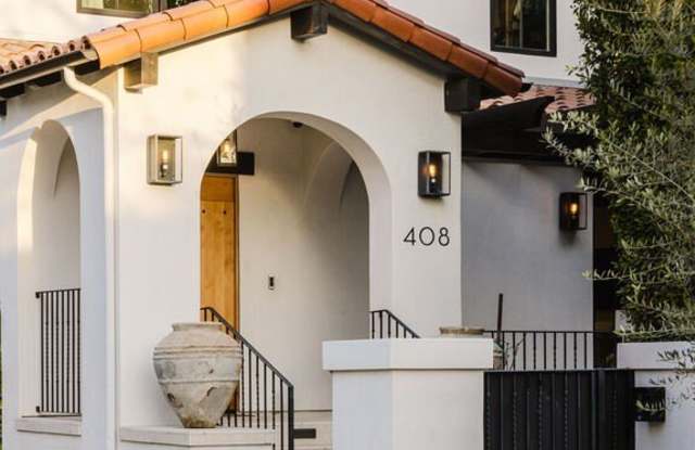 408 Westbourne Dr Gallery 2