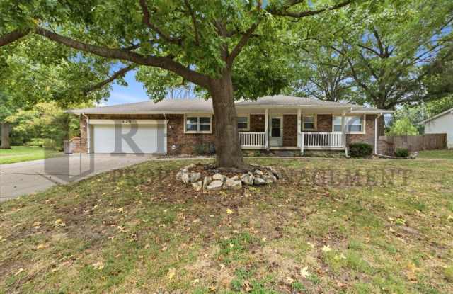 428 Peach Tree Lane Gallery 1