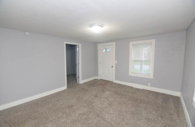 Gorgeous 2 Bedroom Renovated Home in Aledo Gallery 3