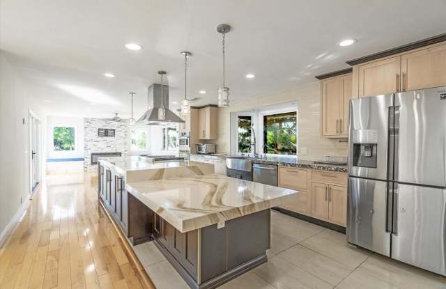 Remodeled 4-Bedroom San Jose Home With Large Backyard photos photos