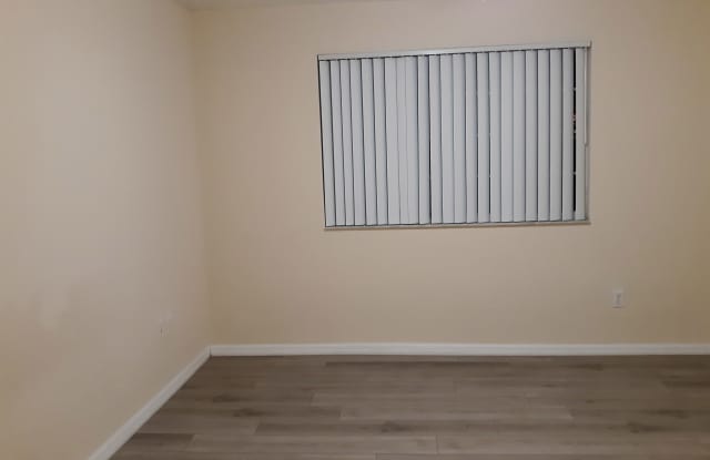 1000 Crestwood Court South Gallery 3