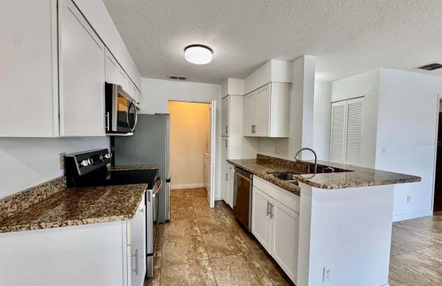 1079 S HIAWASSEE Road Gallery 2