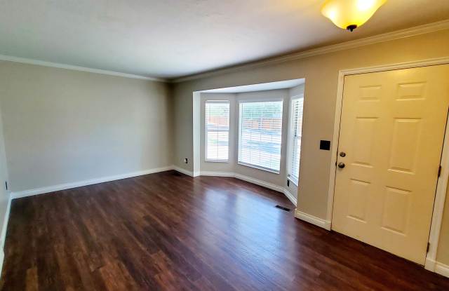 9983 S. Peach Park Cove Gallery 4