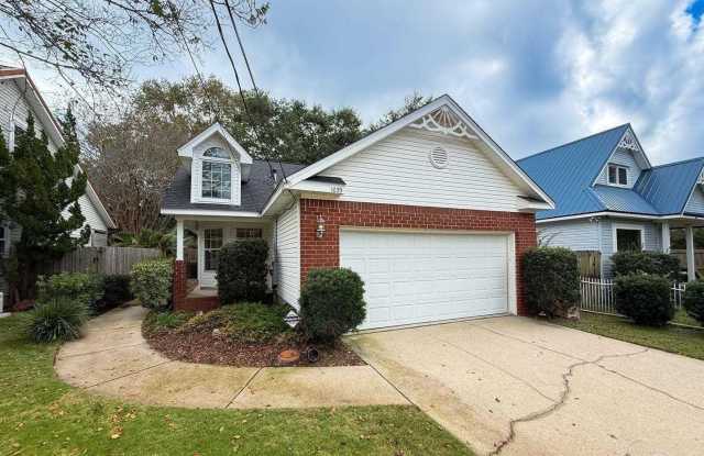 1039 E Maxwell St - 1039 East Maxwell Street, Pensacola, FL 32503