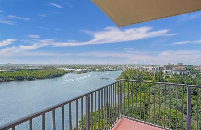 2121 N Ocean Blvd photos photos