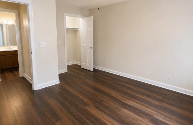 1 Los Lagos Drive - 42B Gallery 4