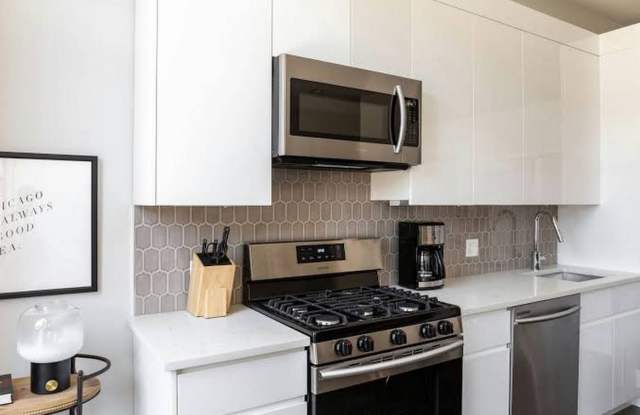 318 S Halsted St photos photos