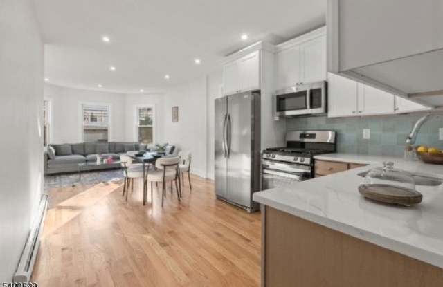 180 N 12Th St photos photos