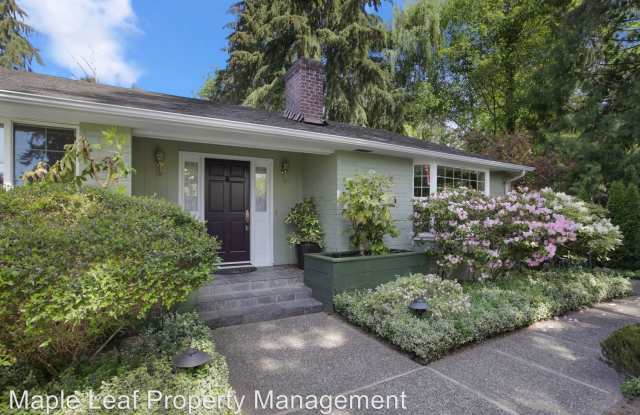 4052 NE 178th St - 4052 Northeast 178th Street, Lake Forest Park, WA 98155