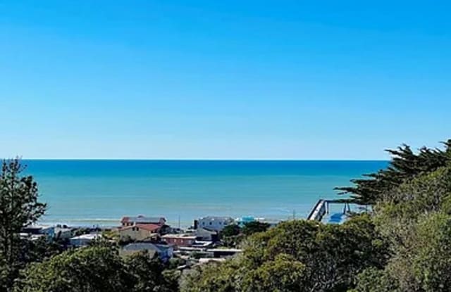 Beautiful 1 bedroom apartment with Ocean Views! photos photos