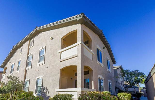 Great 2 Bedroom Southwest Vegas Condo With 1 Car Detached Garage photos photos