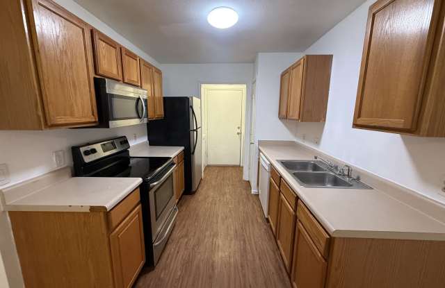 1000- 1002 Sagewood Trail - 1000 Gallery 4