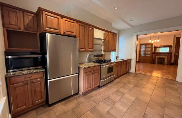 347 Stratford Avenue #1 Gallery 1