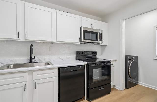 ReNew Chastain photos photos