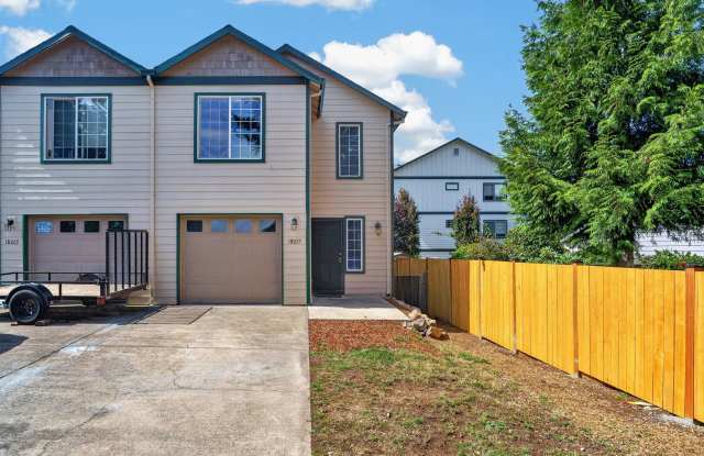 Updated 3-Bedroom Sandy Townhome with Fenced Yard & Garage photos photos
