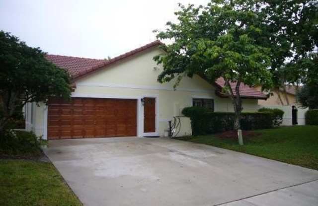 199 SW 15th Court Gallery 2