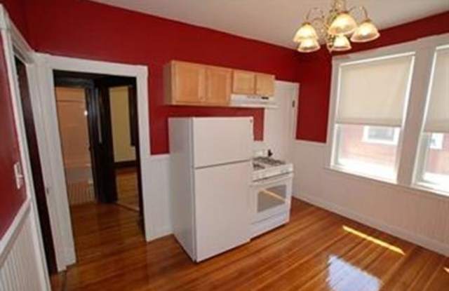 70 Salem Gallery 3