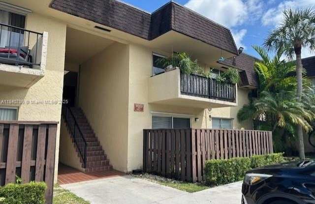9003 SW 138th St photos photos