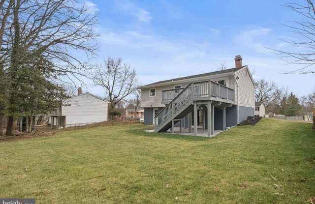 4604 KENTWOOD Lane Gallery 2