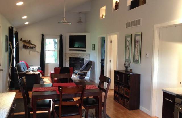 Private Country Oasis Minutes from Southbend!! - 67916 Lake Trail, St. Joseph County, IN 46536